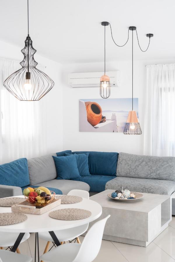 Aelia Apartments Néa Péramos Exteriör bild