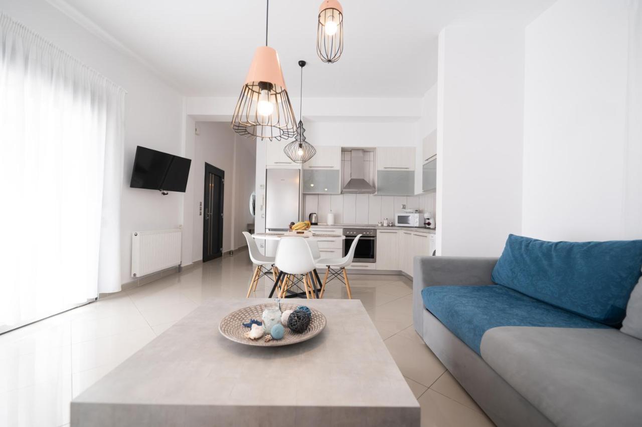 Aelia Apartments Néa Péramos Exteriör bild