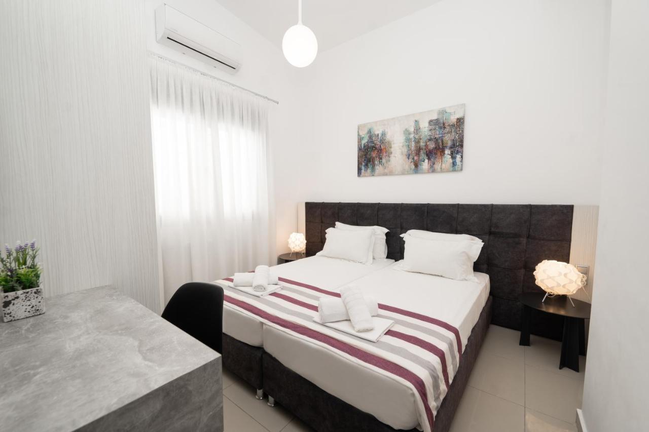 Aelia Apartments Néa Péramos Exteriör bild