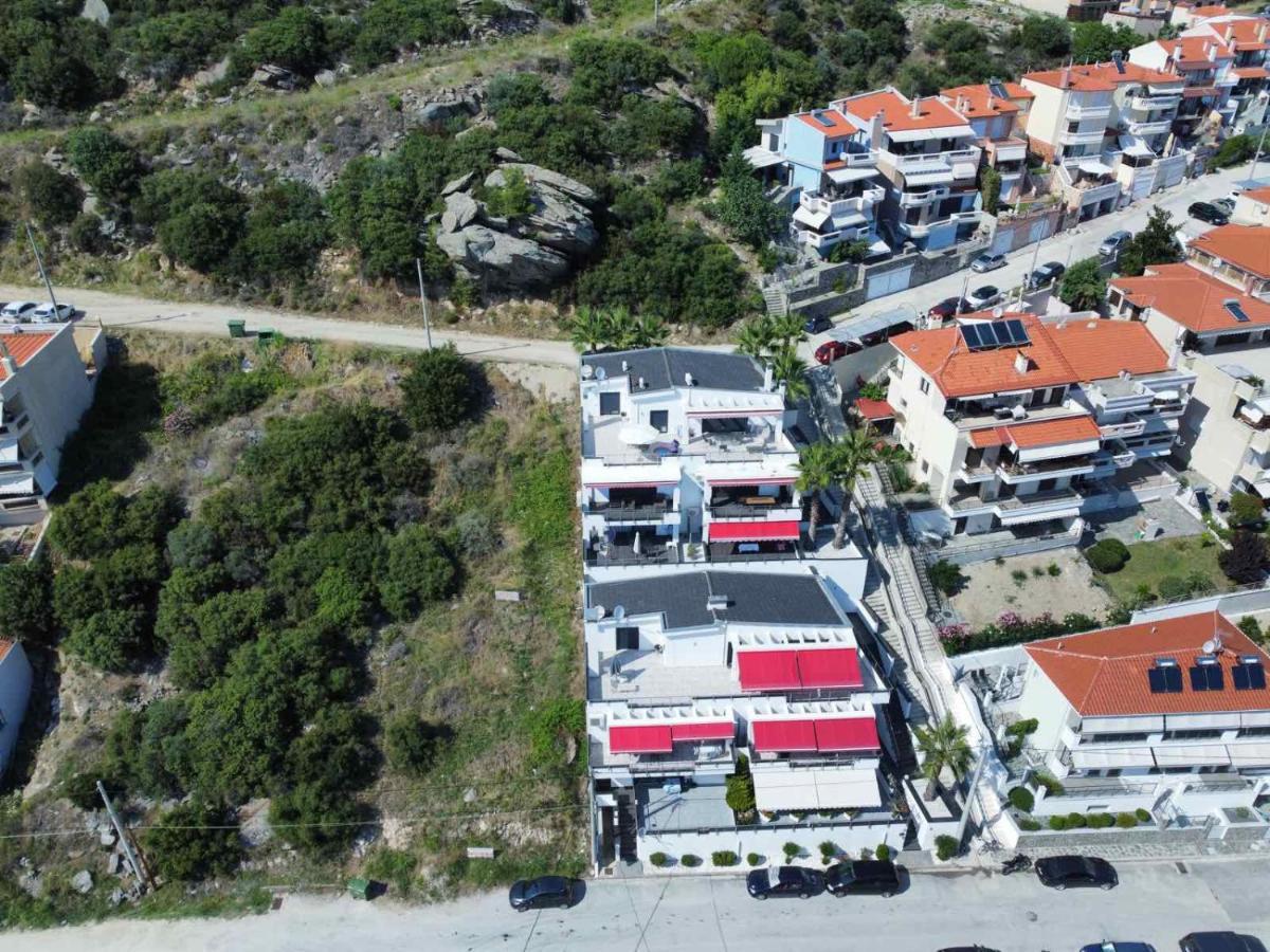 Aelia Apartments Néa Péramos Exteriör bild